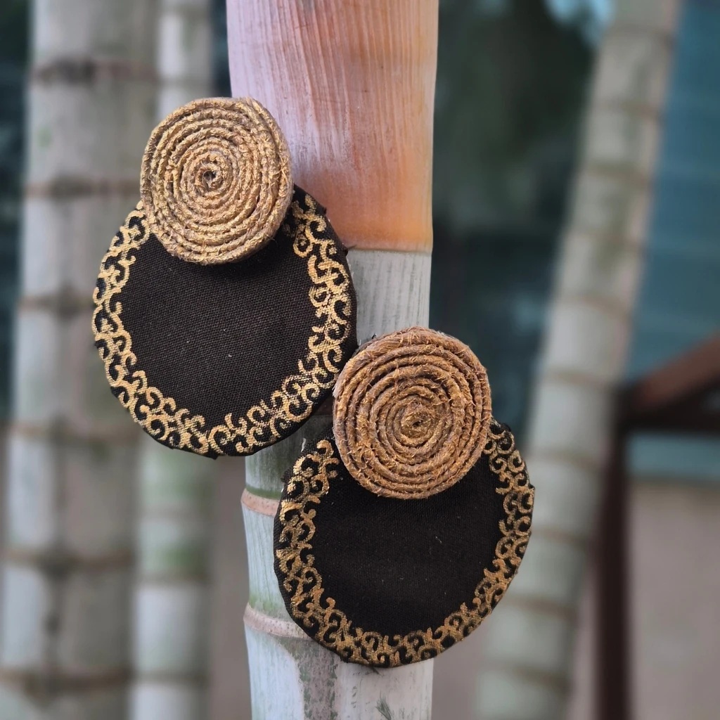 Spiral Jute -painted fabric earrings 